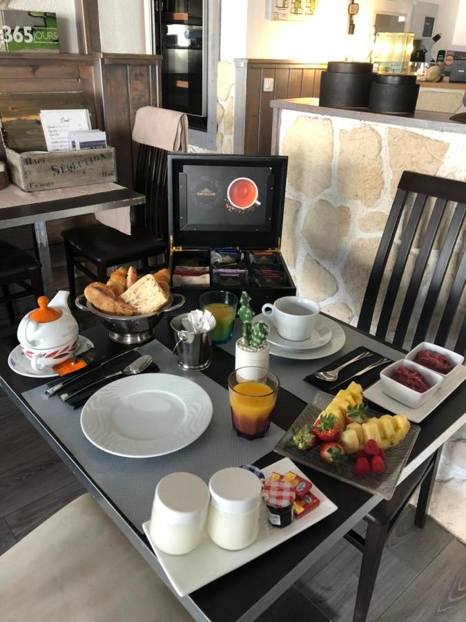 Hotel Restaurant De Londres Saint-Just-en-Chevalet Ngoại thất bức ảnh